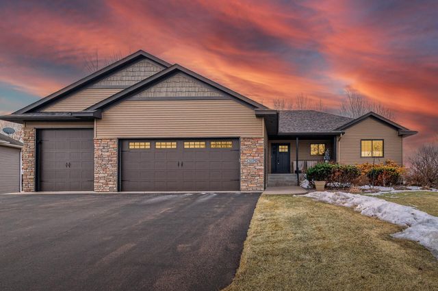 2675 Davis Street S, Cambridge, MN 55008