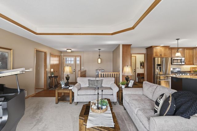 2675 Davis Street S, Cambridge, MN 55008