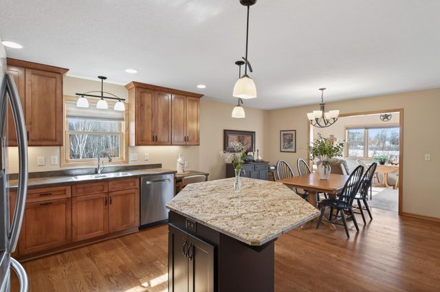 2675 Davis Street S, Cambridge, MN 55008