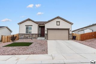2209 Sunrise Ln, Pueblo, CO 81008