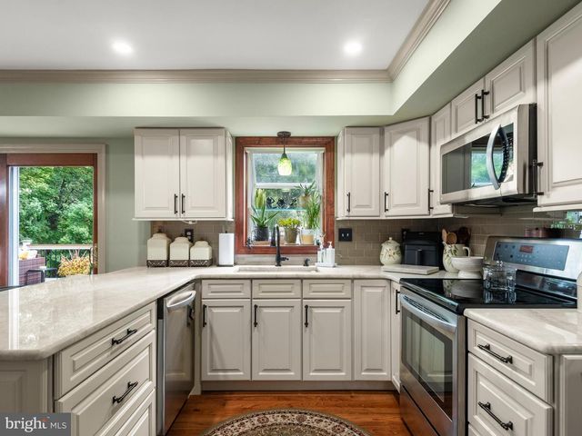 28 PATRIOT LN, Thornton, PA 19373