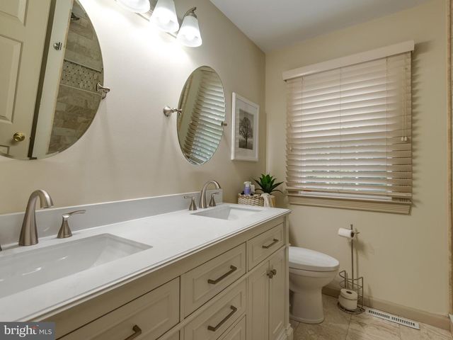 28 PATRIOT LN, Thornton, PA 19373