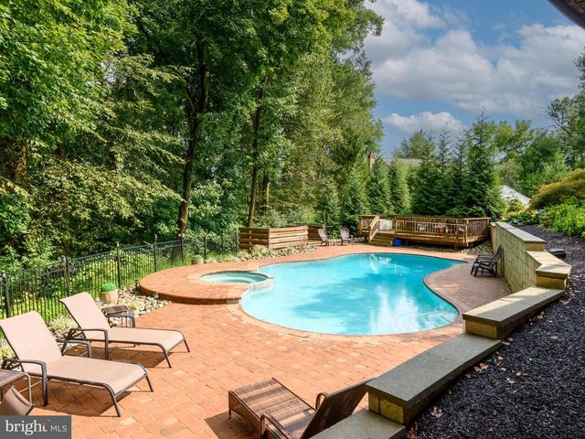 28 PATRIOT LN, Thornton, PA 19373