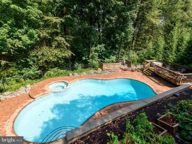 28 PATRIOT LN, Thornton, PA 19373