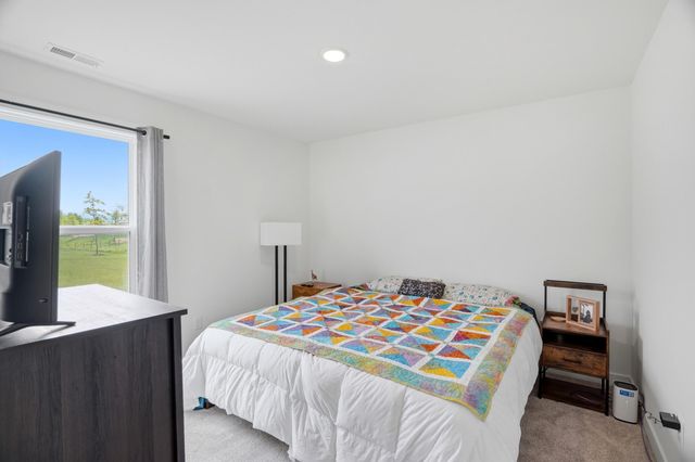 2305 N TRAVELLER DR, Columbia, MO 65202