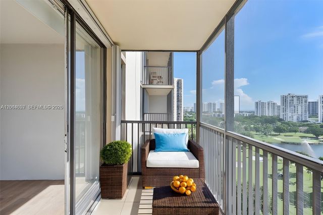 20335 W Country Club Dr 1608, Aventura, FL 33180