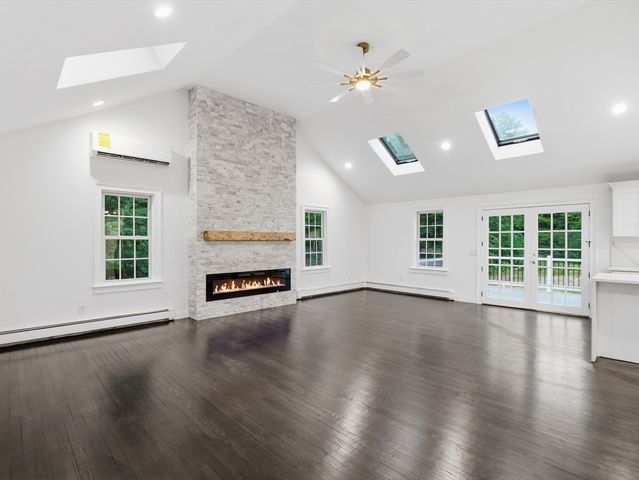 1126 Plymouth St, East Bridgewater, MA 02333