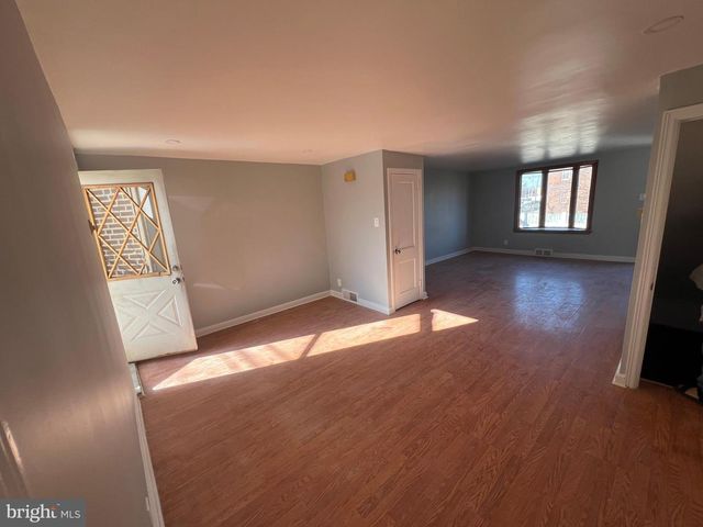 2056 ROBBINS AVE, Philadelphia, PA 19149