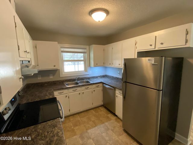 102 Colonial Street, Beaufort, NC 28516