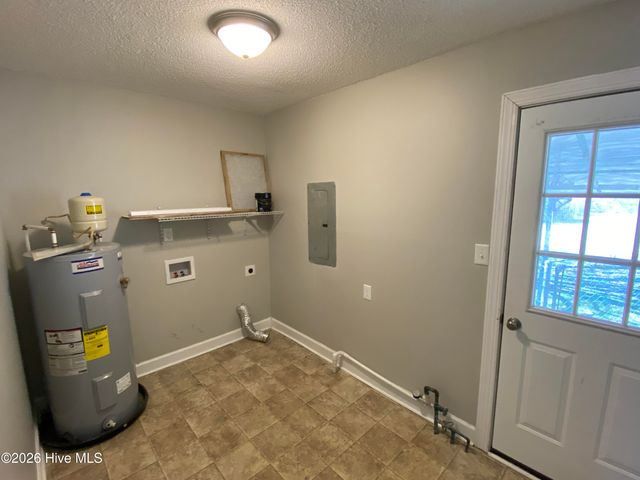 102 Colonial Street, Beaufort, NC 28516