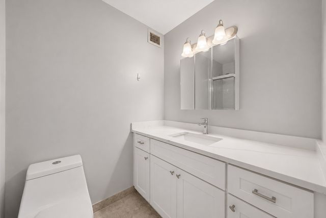 233 E Erie Street 1110, Chicago, IL 60611