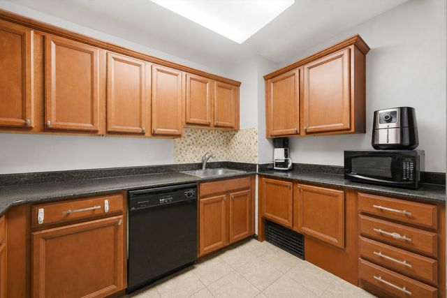 233 E Erie Street 1110, Chicago, IL 60611