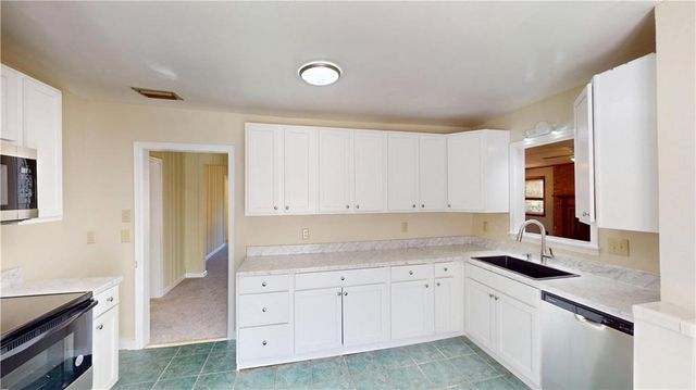 1471 Cedar Crescent Drive, Mobile, AL 36605