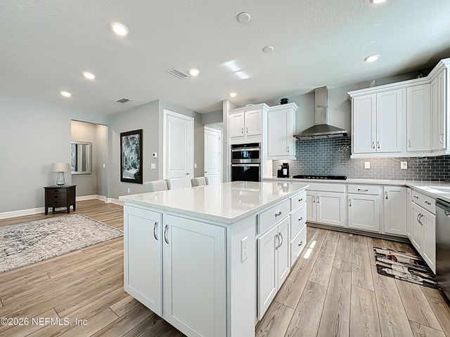 11012 TOWN VIEW Drive, Jacksonville, FL 32256