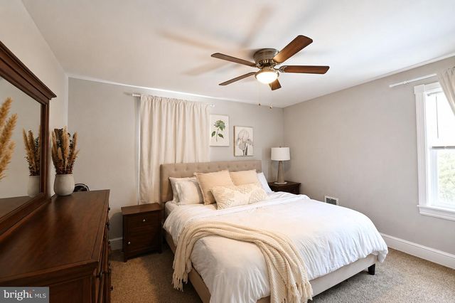 216 VIRGINIA AVE, Audubon, NJ 08106