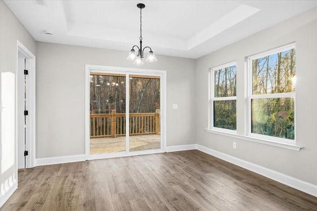 112 Robinhood Dr, Dalton, GA 30721