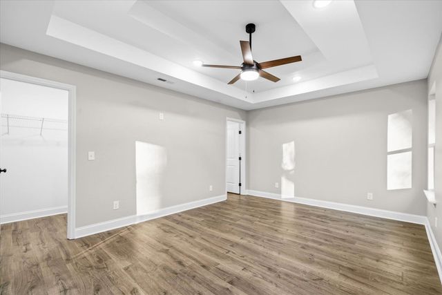 112 Robinhood Dr, Dalton, GA 30721