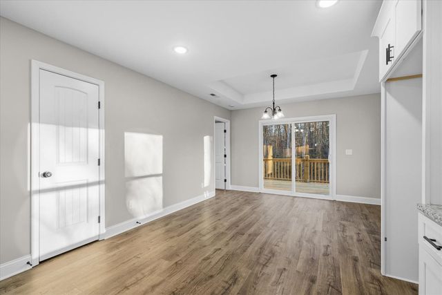 112 Robinhood Dr, Dalton, GA 30721