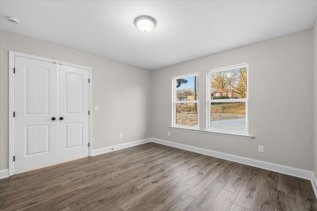 112 Robinhood Dr, Dalton, GA 30721