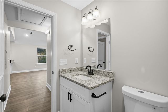 112 Robinhood Dr, Dalton, GA 30721