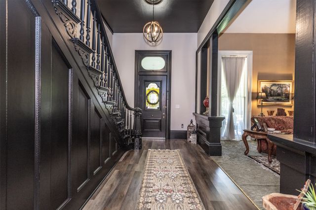 319 S Denton Street, Gainesville, TX 76240