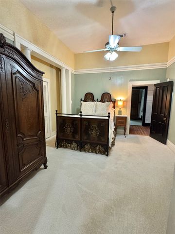 319 S Denton Street, Gainesville, TX 76240