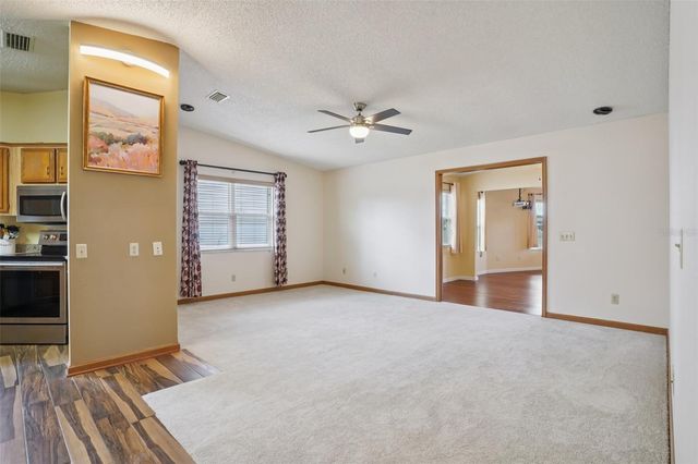 1833 W SCHWARTZ BOULEVARD, The Villages, FL 32159