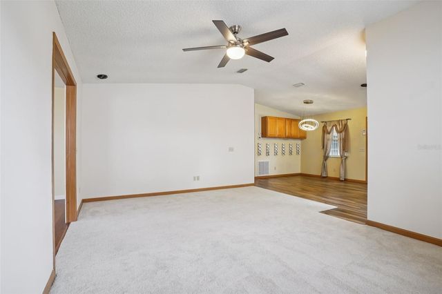 1833 W SCHWARTZ BOULEVARD, The Villages, FL 32159