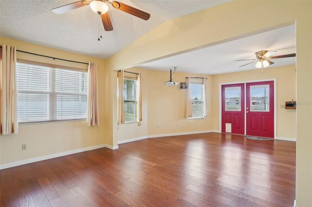 1833 W SCHWARTZ BOULEVARD, The Villages, FL 32159