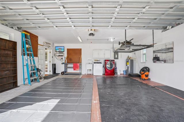 1833 W SCHWARTZ BOULEVARD, The Villages, FL 32159