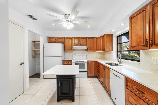 10120 Eaglewood Terrace B, Boynton Beach, FL 33436