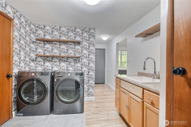 6902 Mount Tacoma Drive SW, Lakewood, WA 98499