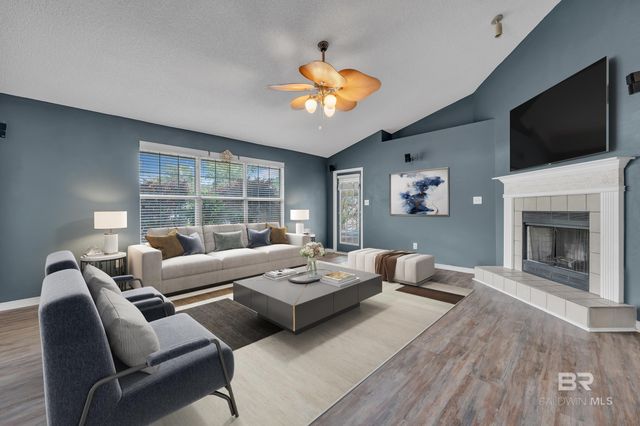 300 Cahaba Street, Foley, AL 36535