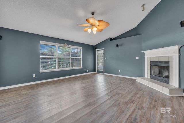 300 Cahaba Street, Foley, AL 36535