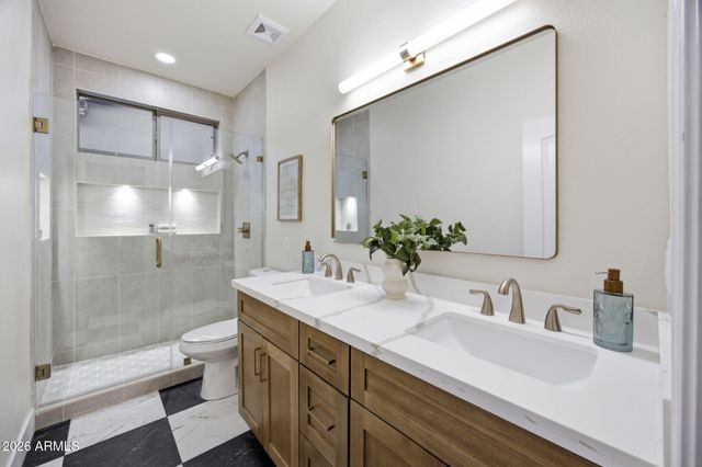 1645 E ORANGEWOOD Street, Gilbert, AZ 85296