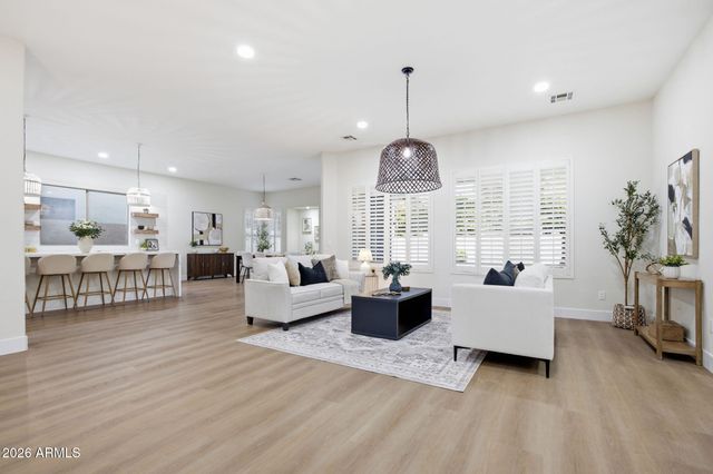1645 E ORANGEWOOD Street, Gilbert, AZ 85296