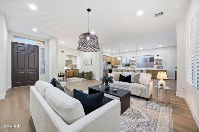 1645 E ORANGEWOOD Street, Gilbert, AZ 85296