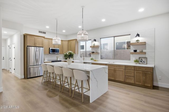 1645 E ORANGEWOOD Street, Gilbert, AZ 85296