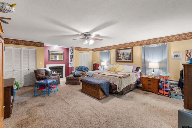 2510 Wychelm Dr, Kilgore, TX 75662