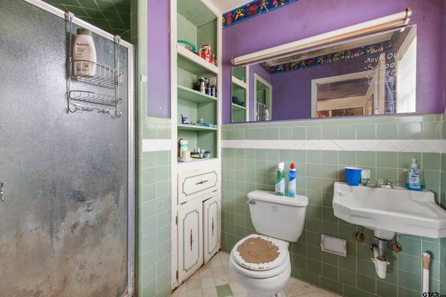 2510 Wychelm Dr, Kilgore, TX 75662