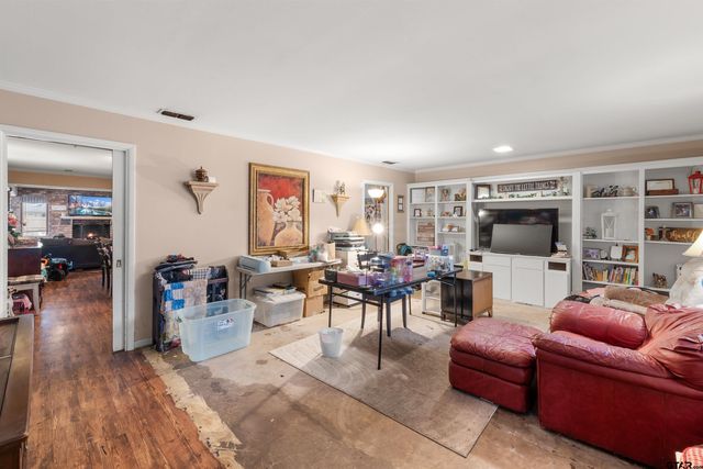 2510 Wychelm Dr, Kilgore, TX 75662