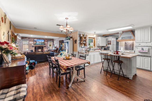 2510 Wychelm Dr, Kilgore, TX 75662