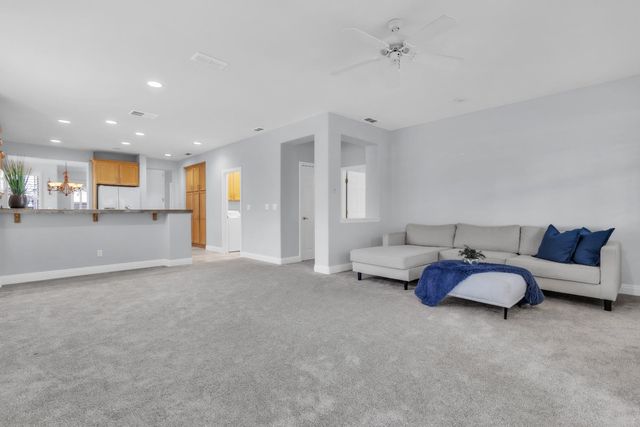 2260 Ryedale Ln, Sacramento, CA 95835