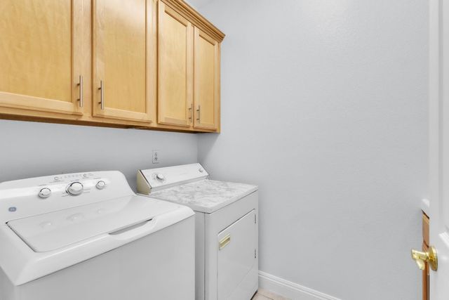 2260 Ryedale Ln, Sacramento, CA 95835