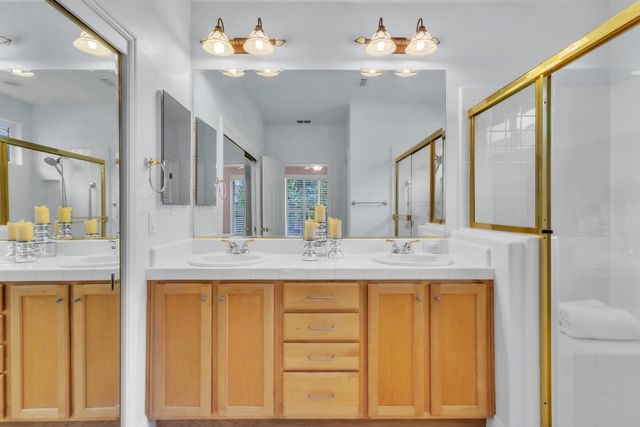 2260 Ryedale Ln, Sacramento, CA 95835