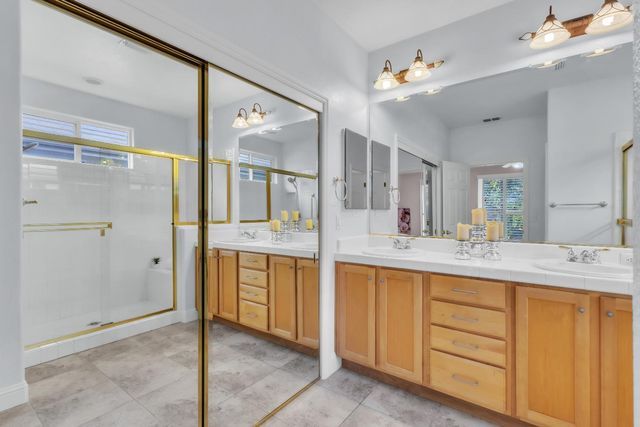 2260 Ryedale Ln, Sacramento, CA 95835