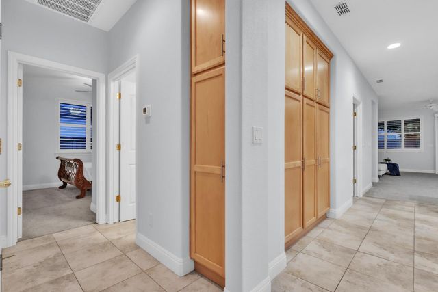 2260 Ryedale Ln, Sacramento, CA 95835