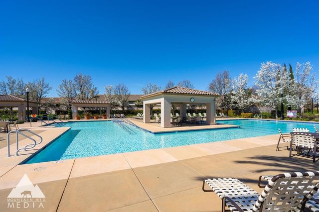 2260 Ryedale Ln, Sacramento, CA 95835