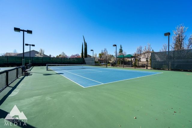 2260 Ryedale Ln, Sacramento, CA 95835