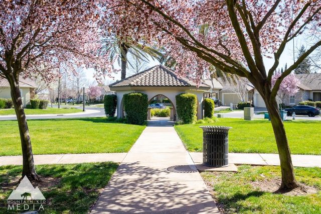 2260 Ryedale Ln, Sacramento, CA 95835